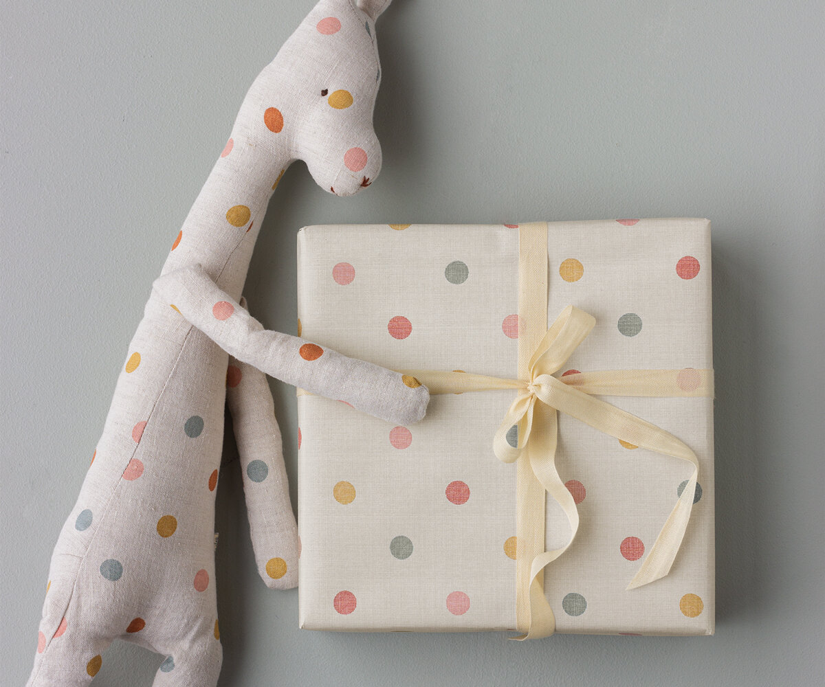 Presentpapper Multi Dots