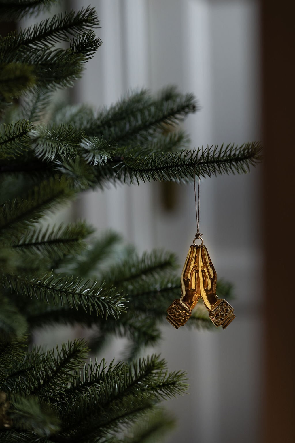 Dekorationshänge Händer Mässing