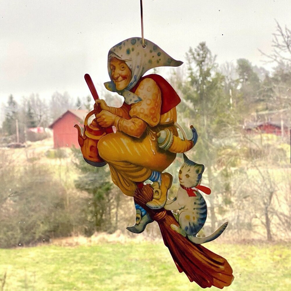 Påskkärring m. Kittel Papp Stor