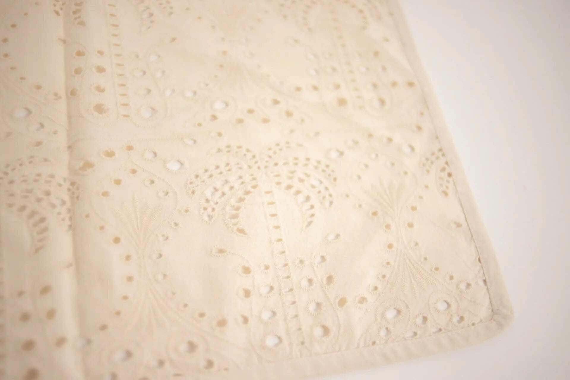 Bordstablett Brisa Offwhite