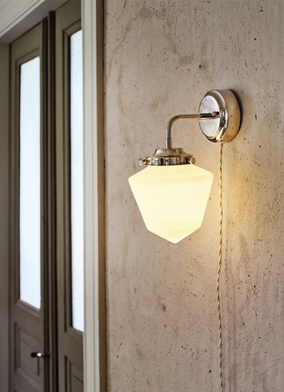 Vägglampa Signe Nickel/Opal Vit